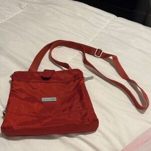 Baggallini Pocket Town Crossbody Bag